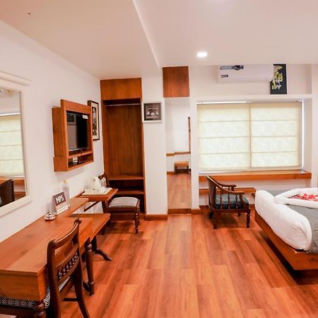 Mpsroyalsuites Perintalmanna Εξωτερικό φωτογραφία