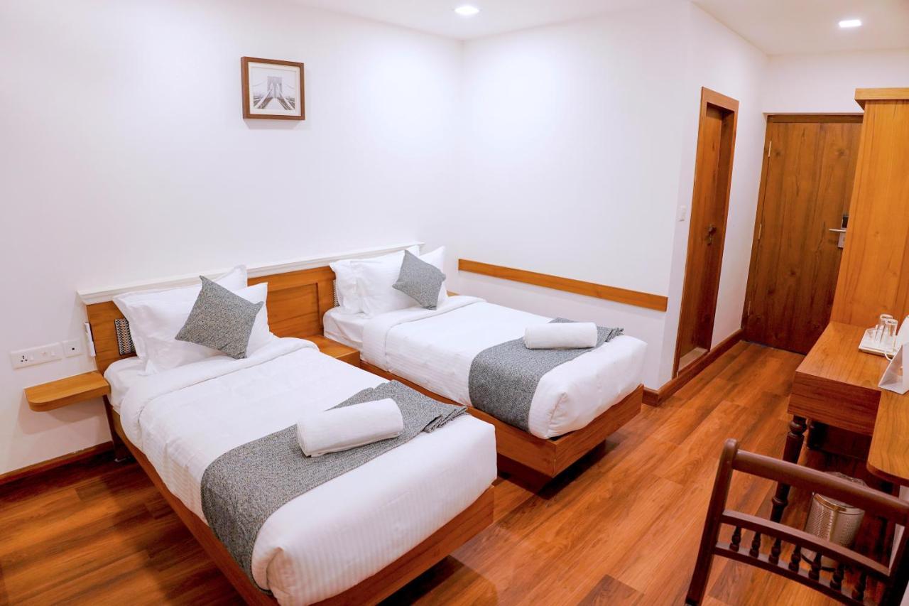 Mpsroyalsuites Perintalmanna Εξωτερικό φωτογραφία