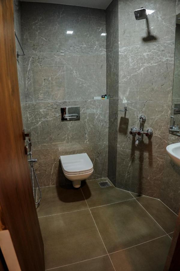 Mpsroyalsuites Perintalmanna Εξωτερικό φωτογραφία