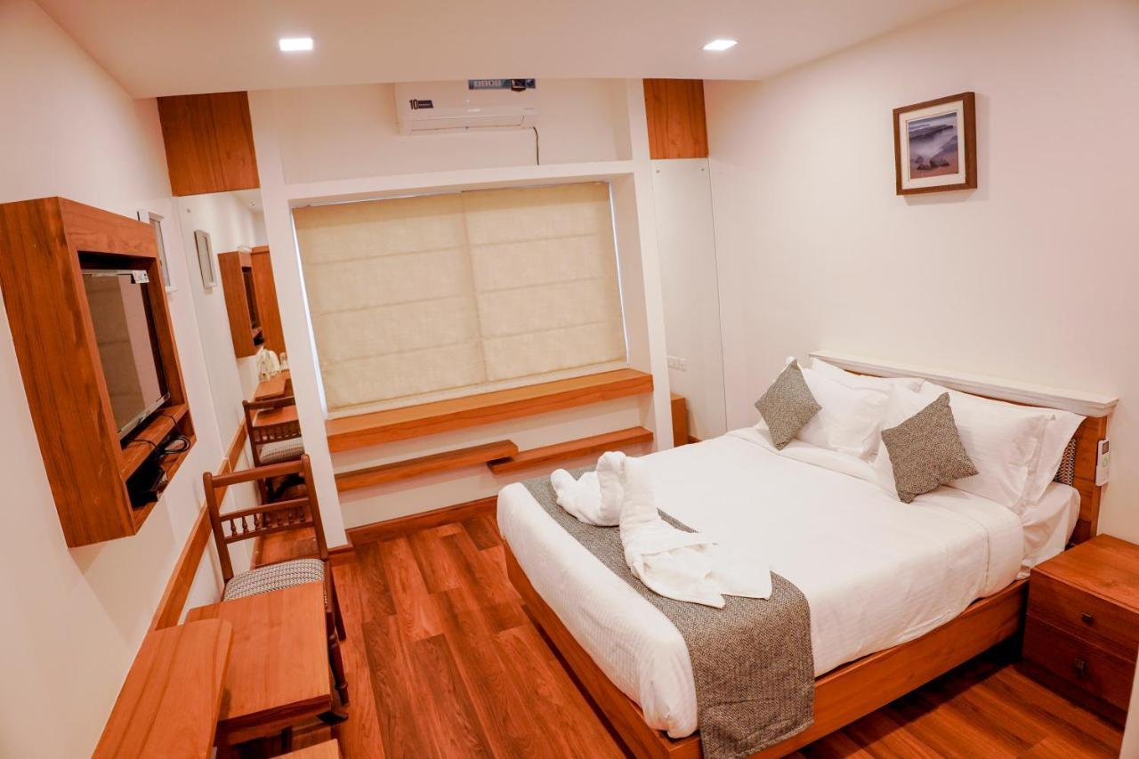 Mpsroyalsuites Perintalmanna Εξωτερικό φωτογραφία